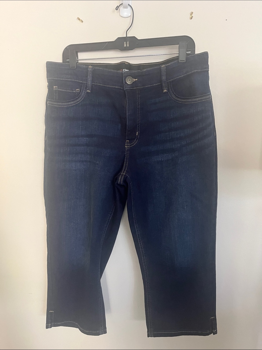 Liz Claiborne Dark Blue Cropped Stretch Jeans